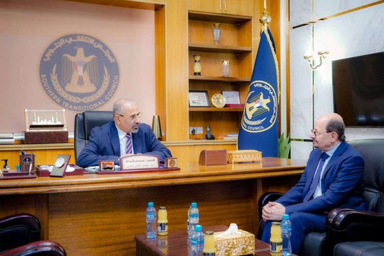 الرئيس الزُبيدي يدعم خطط الزنداني لتطوير أداء الخارجية