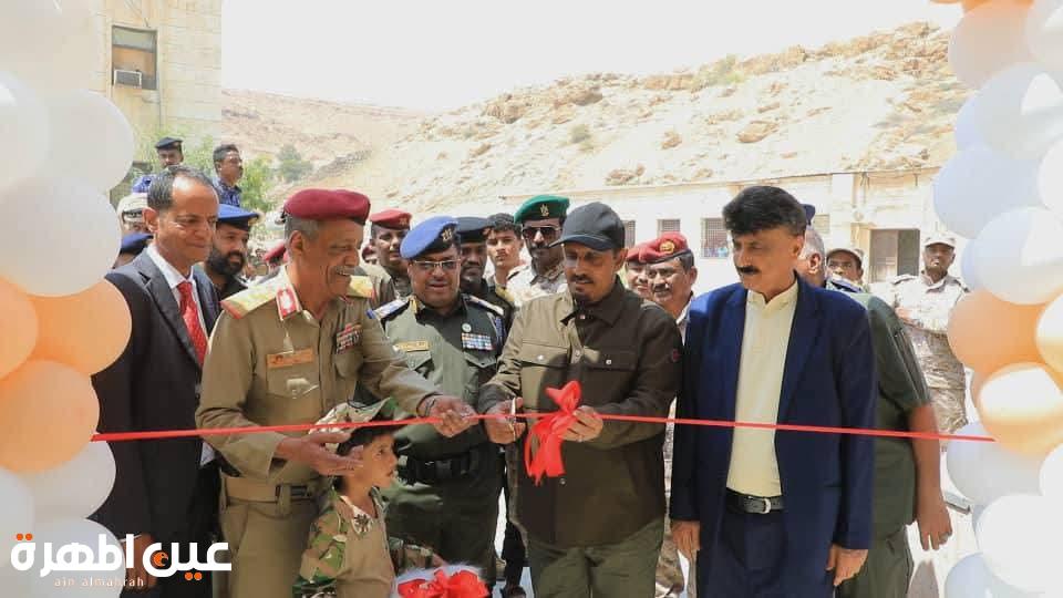 ضمن الاحتفالات بذكرى 14 أكتوبر المجيدة ..  محافظ حضرموت يفتتح 