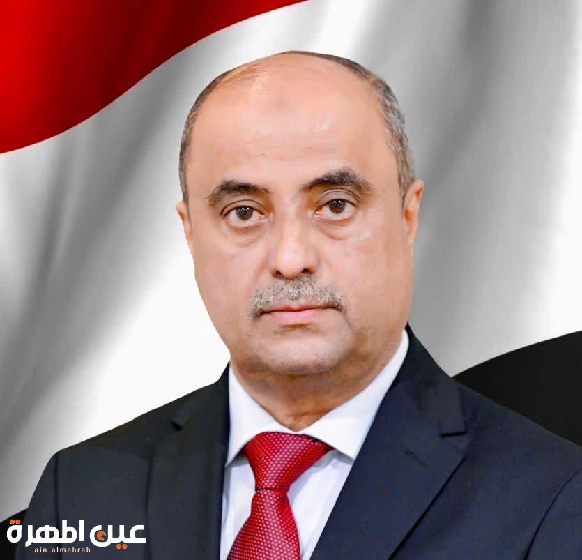 رئيس الوزراء يعود إلى العاصمة المؤقتة عدن