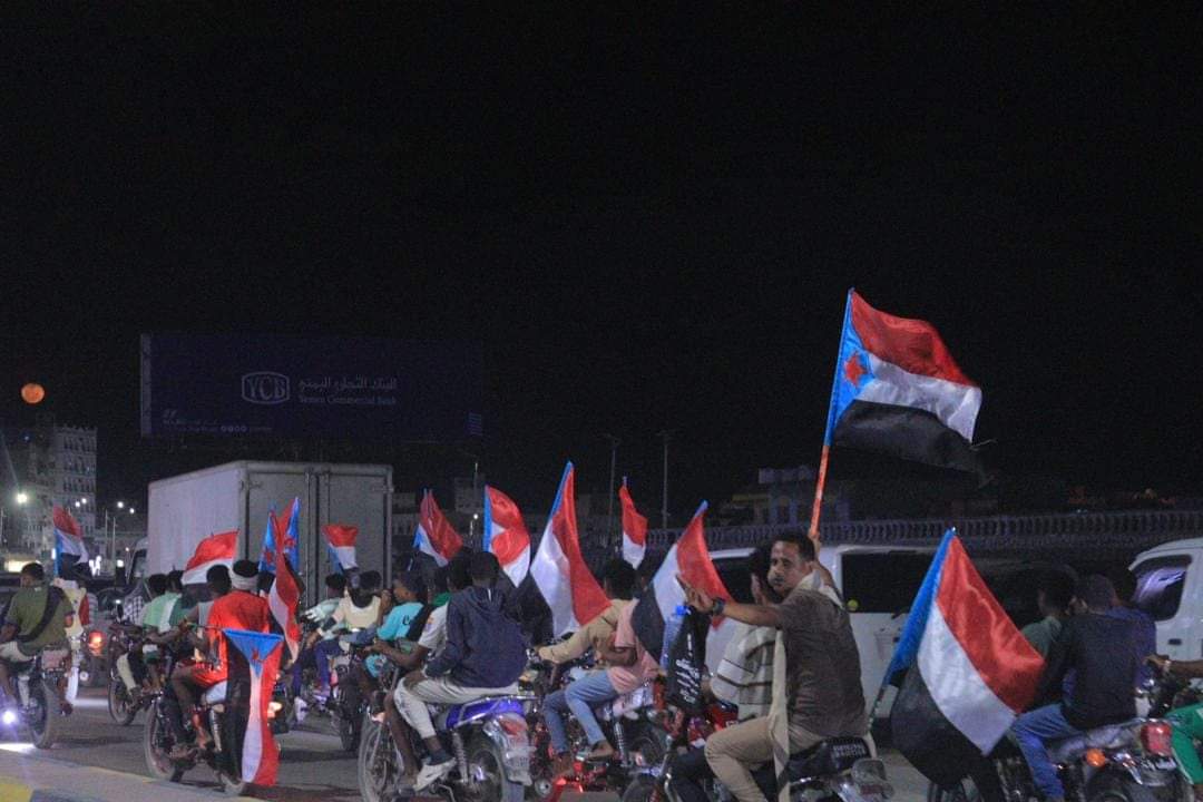 انتقالي حضرموت ينظم مسيرة حاشدة بالدراجات النارية احتفالاً بالذكرى الثامنة لتحرير ساحل حضرموت